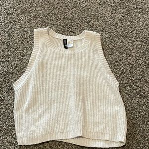 Super cute white cropped sweater tank!